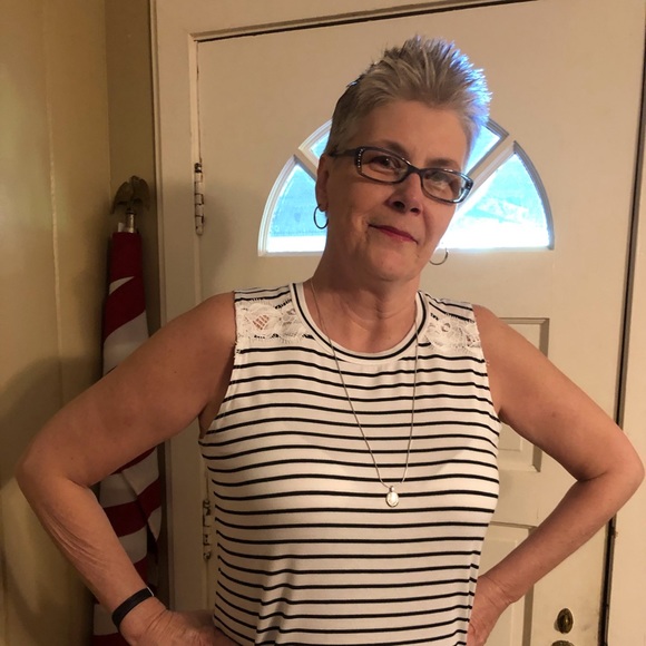 Meet your Posher, Melissa - Picture 4 of 4